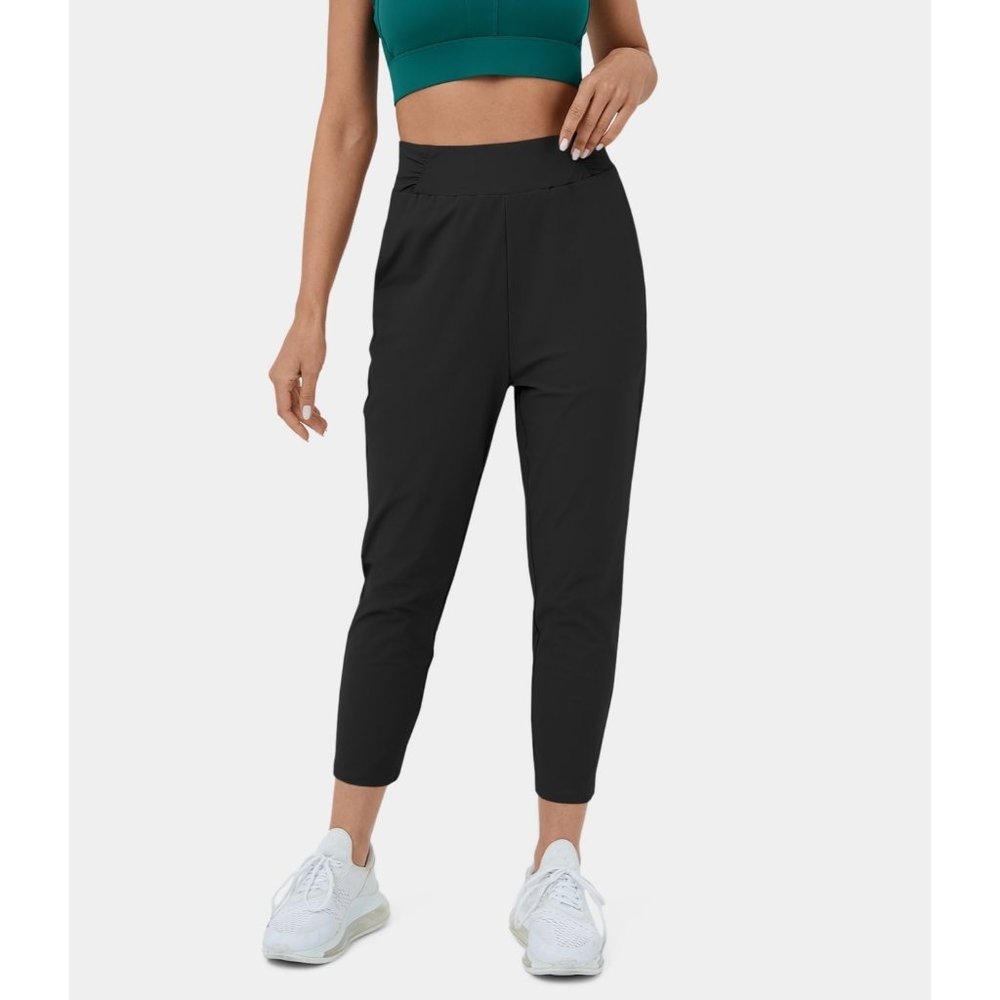 Halara NWT High Waisted Ruched Side Pocket Training Joggers in Black size Medium